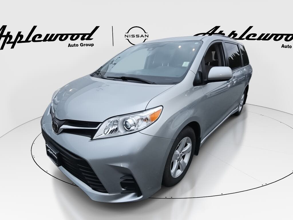 2020 Toyota Sienna LE 8-Passenger FWD