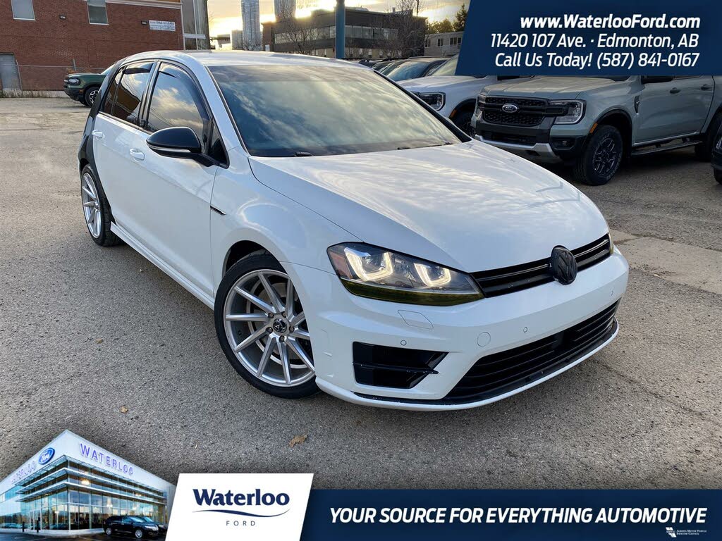 2016 Volkswagen Golf R 4-Door AWD