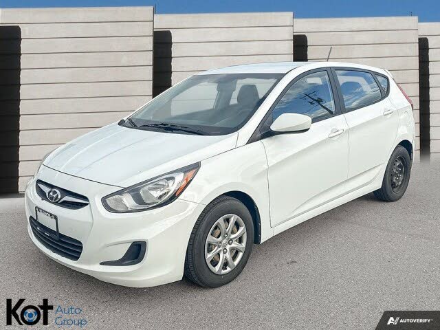 2014 Hyundai Accent GL 4-Door Hatchback FWD