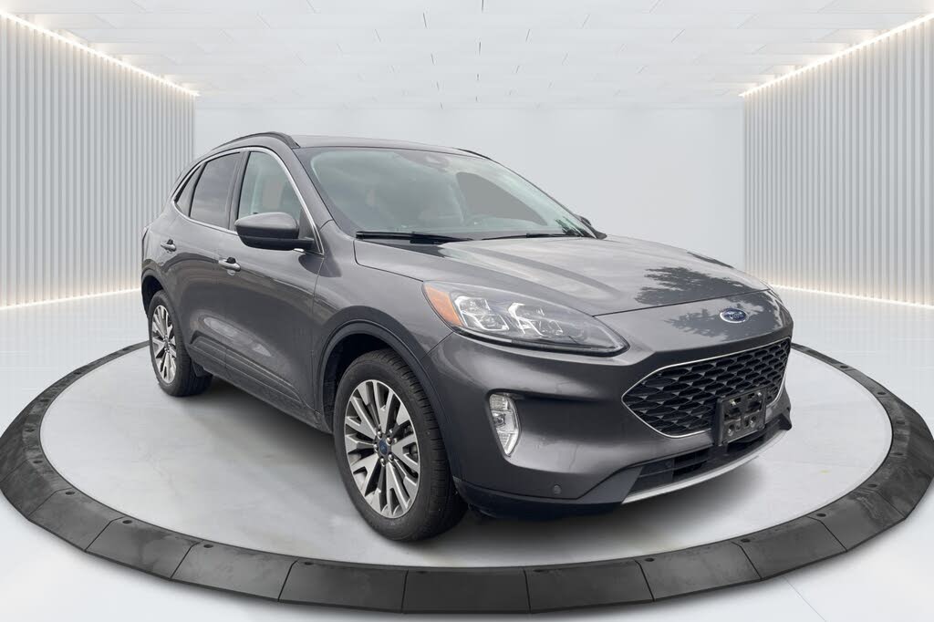 2022 Ford Escape Titanium AWD