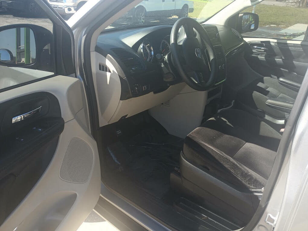 2014 Dodge Grand Caravan SE 30th Anniversary FWD