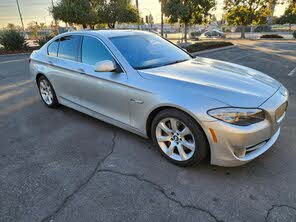 BMW 5 Series 550i Sedan RWD