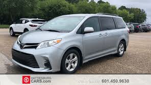 Toyota Sienna LE 7-Passenger FWD with Auto-Access Seat