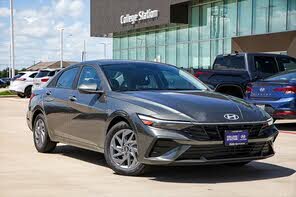 Hyundai Elantra SEL FWD