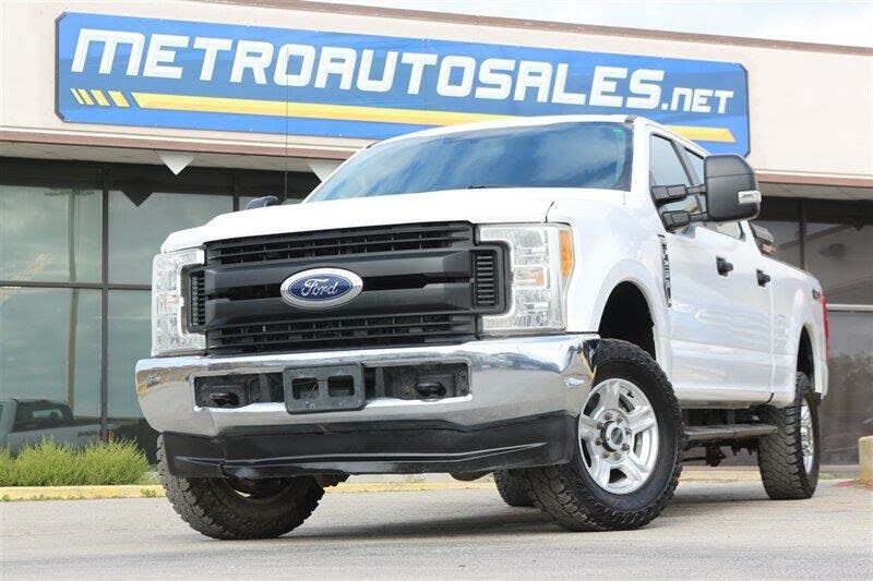 2017 Ford F-250 Super Duty XL Crew Cab 4WD