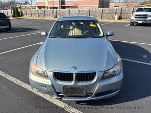 BMW 3 Series 328i Sedan RWD