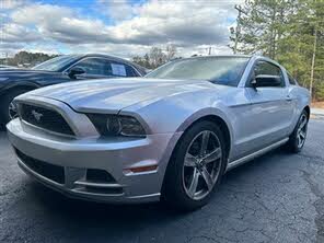 Ford Mustang V6 Coupe RWD