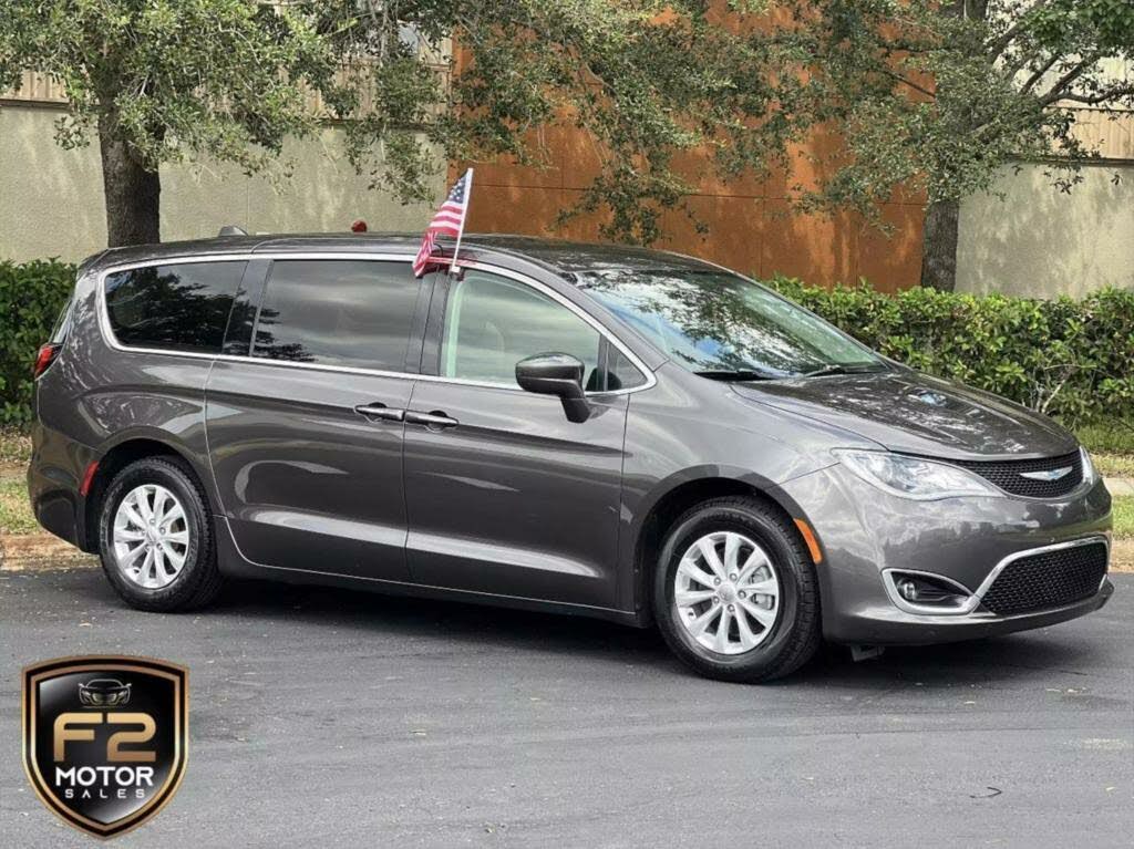 2018 Chrysler Pacifica Touring Plus FWD