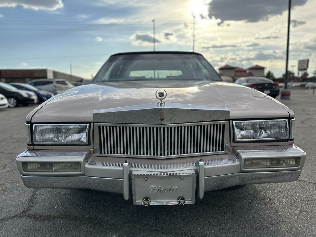 1990 Cadillac Fleetwood Sedan FWD
