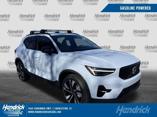 2025 Volvo XC40 B5 Ultra Dark Theme AWD