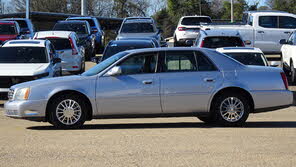 Cadillac DeVille DHS Sedan FWD