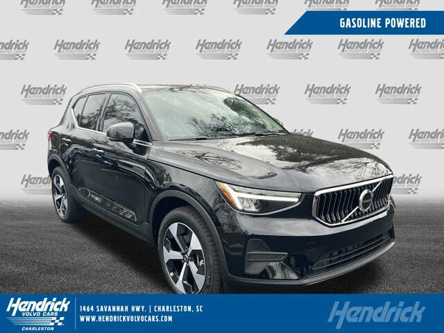 2025 Volvo XC40 B5 Core Bright Theme AWD