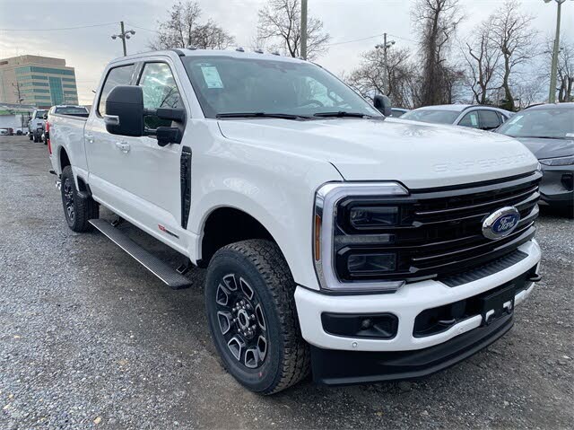 2025 Ford F-250 Super Duty Platinum Crew Cab 4WD