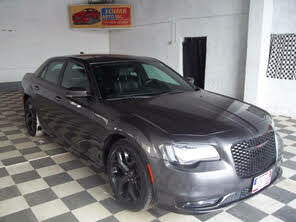 Chrysler 300 S V6 RWD