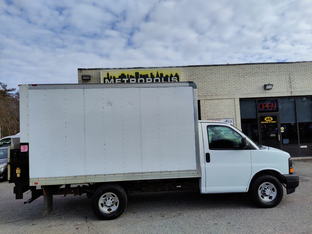 2017 Chevrolet Express Chassis 3500 139 Cutaway RWD