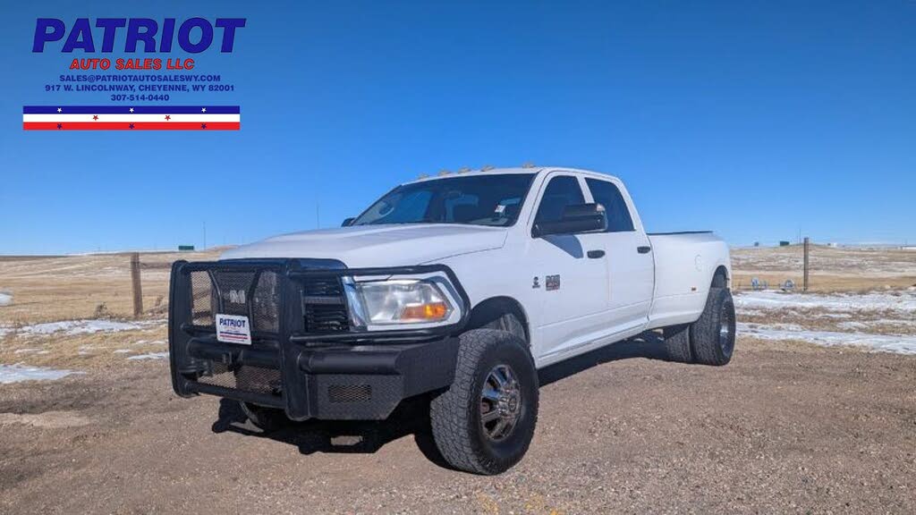 2011 RAM 3500 ST Crew Cab 8 ft. DRW 4WD