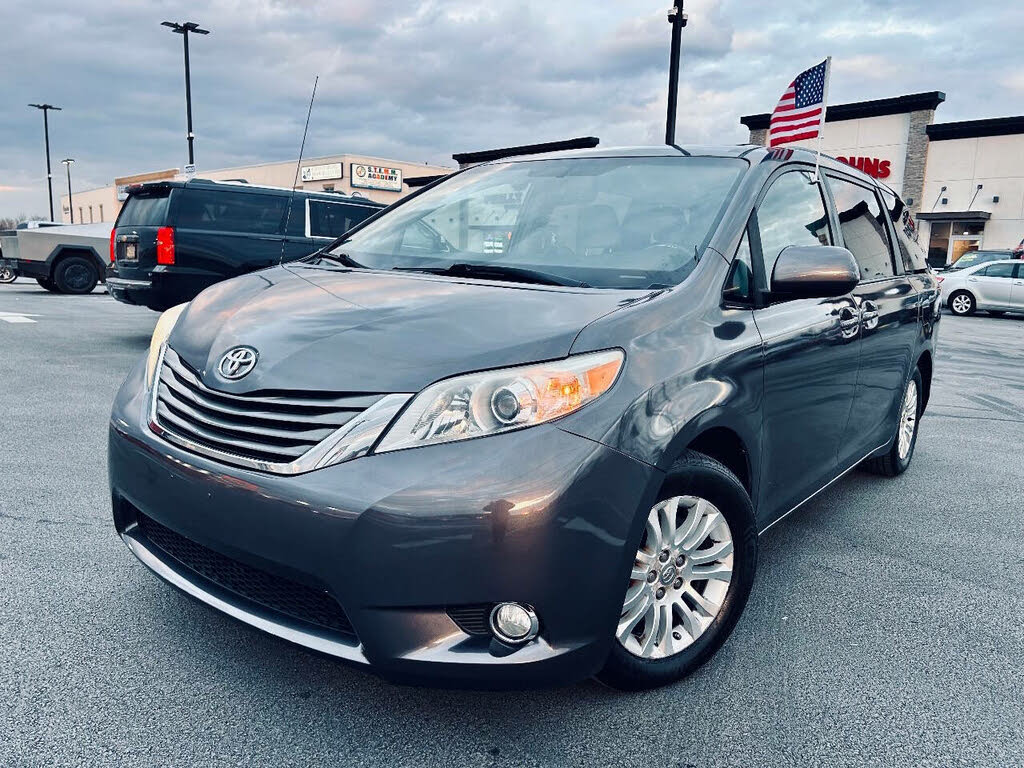 2013 Toyota Sienna XLE 7-Passenger
