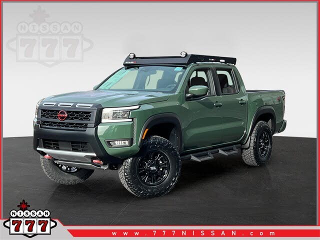 2025 Nissan Frontier PRO-4X Crew Cab 4WD