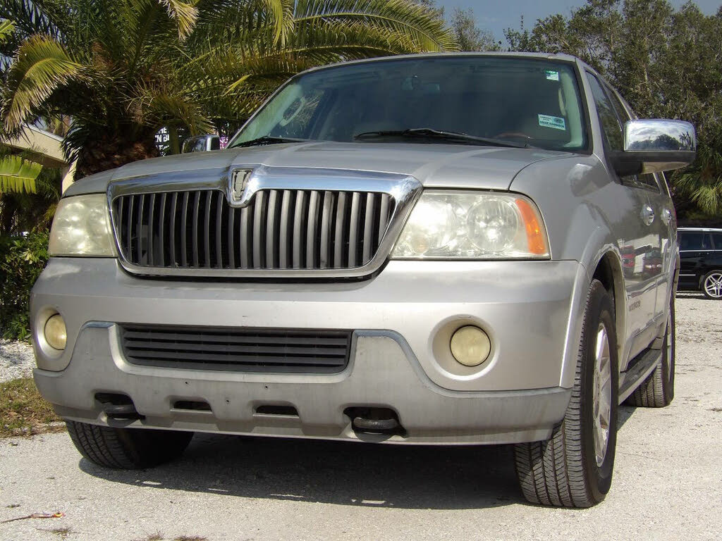 2003 Lincoln Navigator Luxury RWD