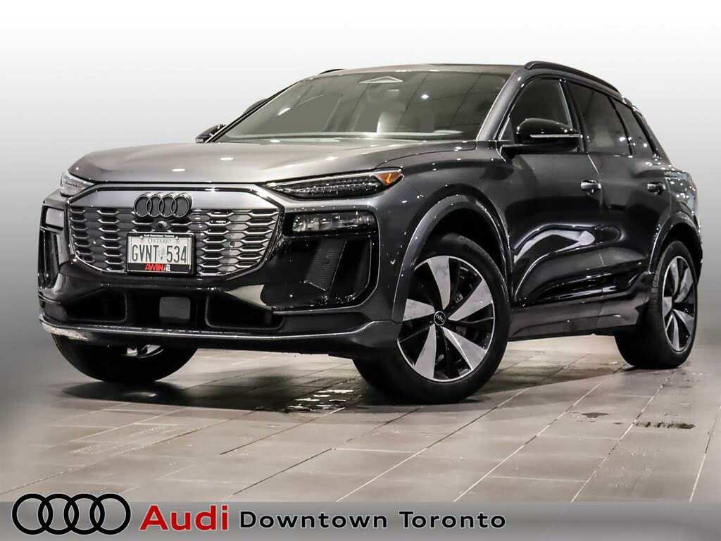 2025 Audi Q6 e-tron quattro Progressiv with Black Optics Package