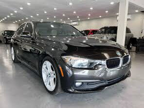 BMW 3 Series 320i Sedan RWD