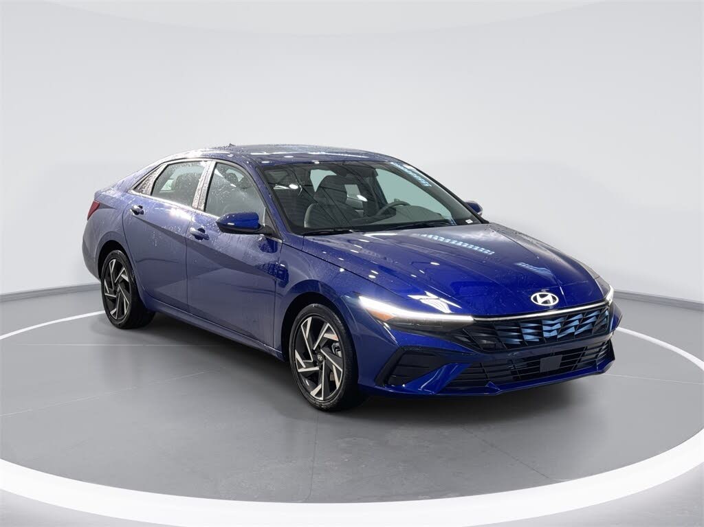 2025 Hyundai Elantra SEL Convenience FWD