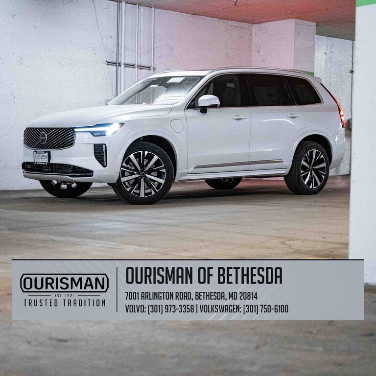 2025 Volvo XC90 T8 Core Bright Theme eAWD