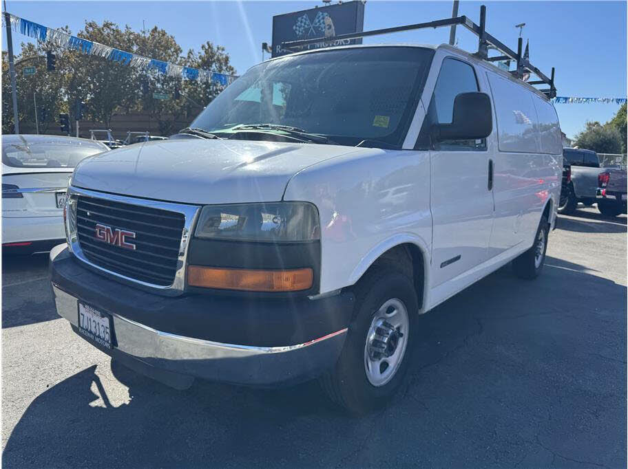 2003 GMC Savana 2500 Passenger Van