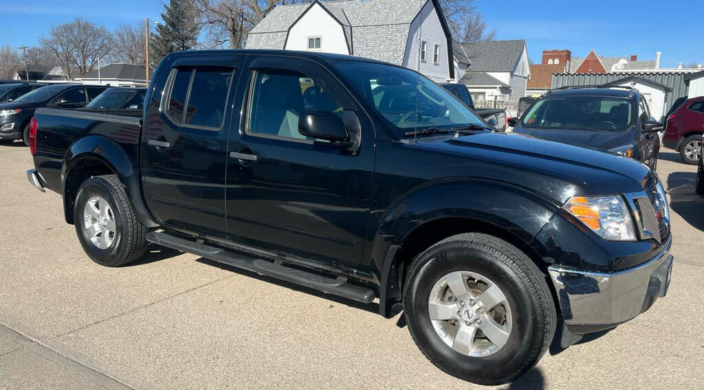 2011 Nissan Frontier SV Crew Cab 4WD