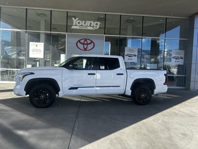 2025 Toyota Tundra SR5 CrewMax Cab 4WD