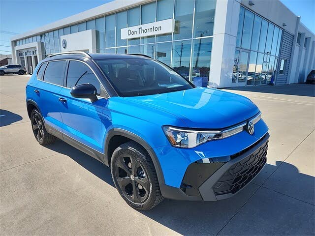 2025 Volkswagen Taos SE Black 4Motion