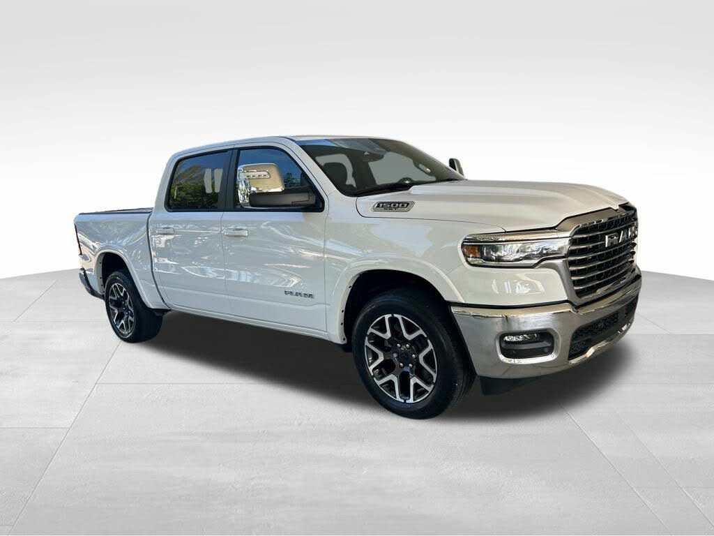 2025 RAM 1500 Laramie Crew Cab 4WD