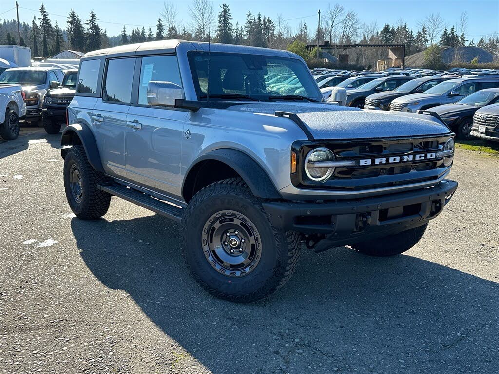 2024 Ford Bronco Outer Banks 4-Door 4WD