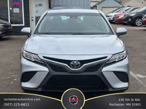Toyota Camry SE FWD