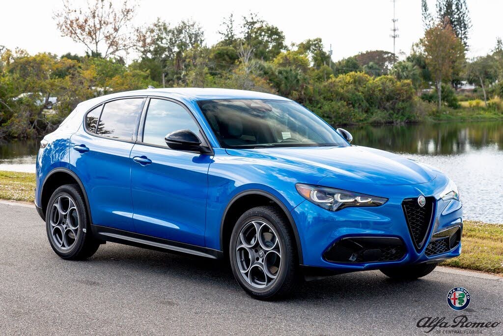 2025 Alfa Romeo Stelvio