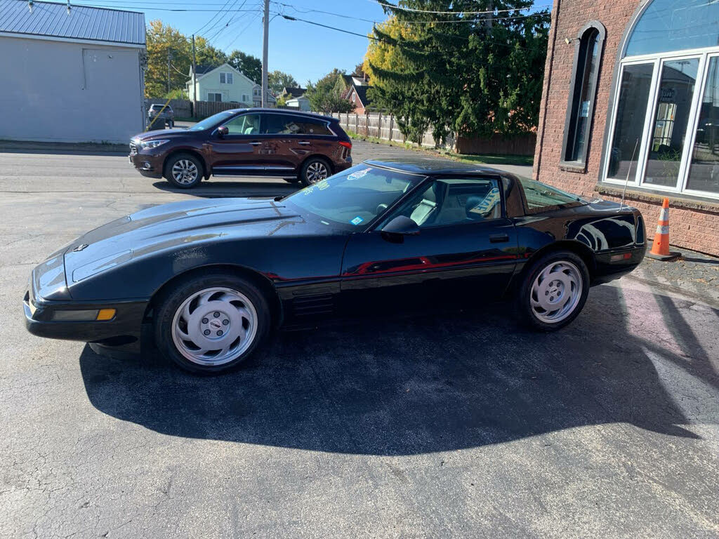 1992 Chevrolet Corvette Coupe RWD