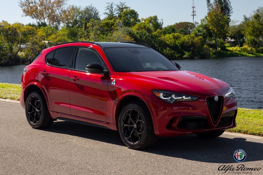 2024 Alfa Romeo Stelvio Quadrifoglio AWD