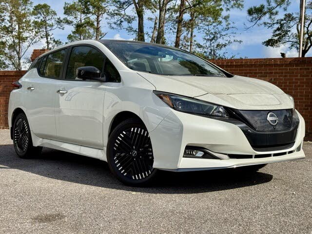 2024 Nissan LEAF SV Plus FWD