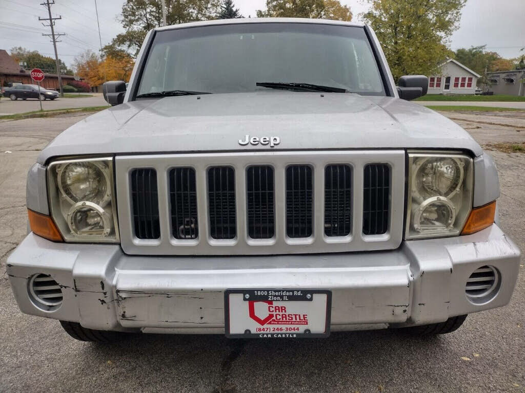 2006 Jeep Commander Base 4WD