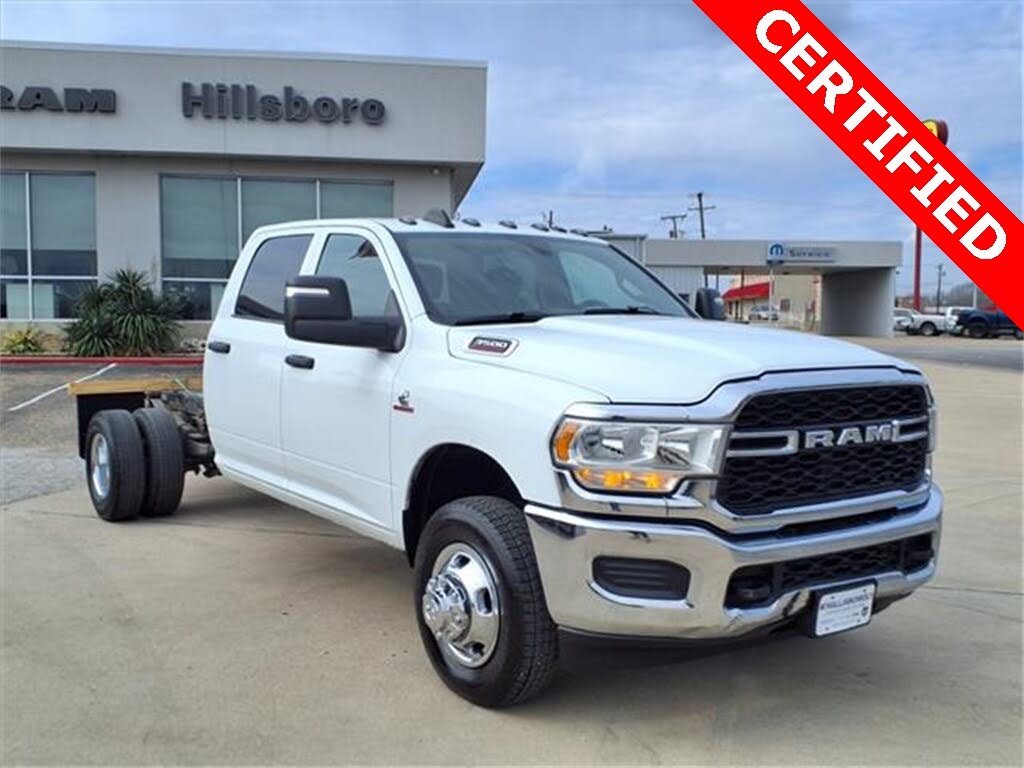 2024 RAM 3500 Chassis Tradesman Crew Cab LB DRW 4WD