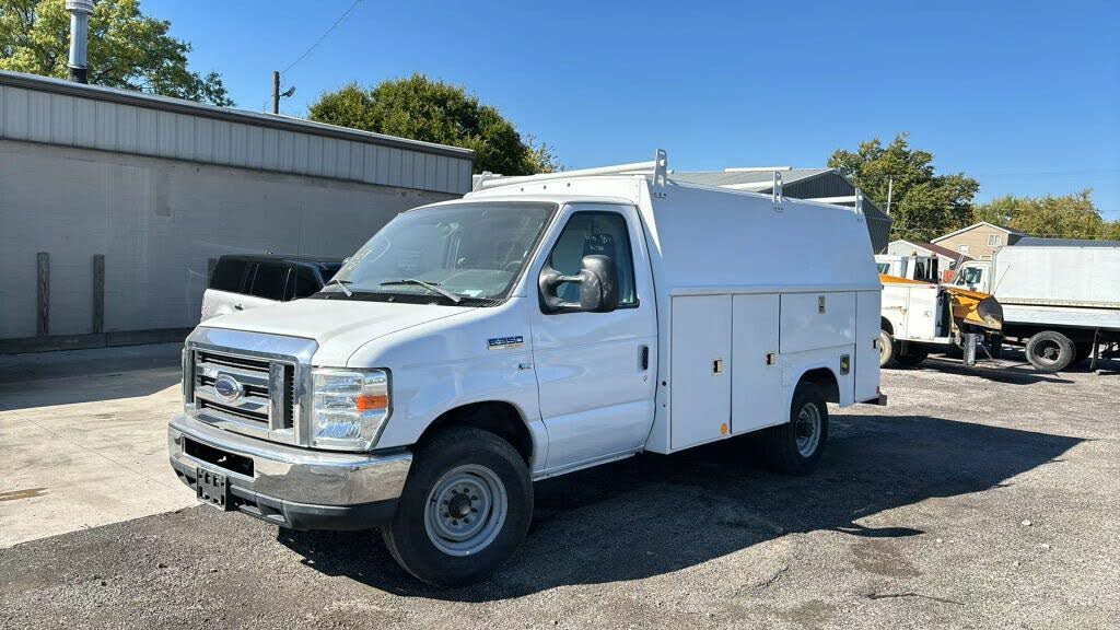 2012 Ford E-Series Chassis E-350 SD Cutaway 138 DRW RWD