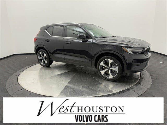 2025 Volvo XC40 B5 Core Bright Theme AWD