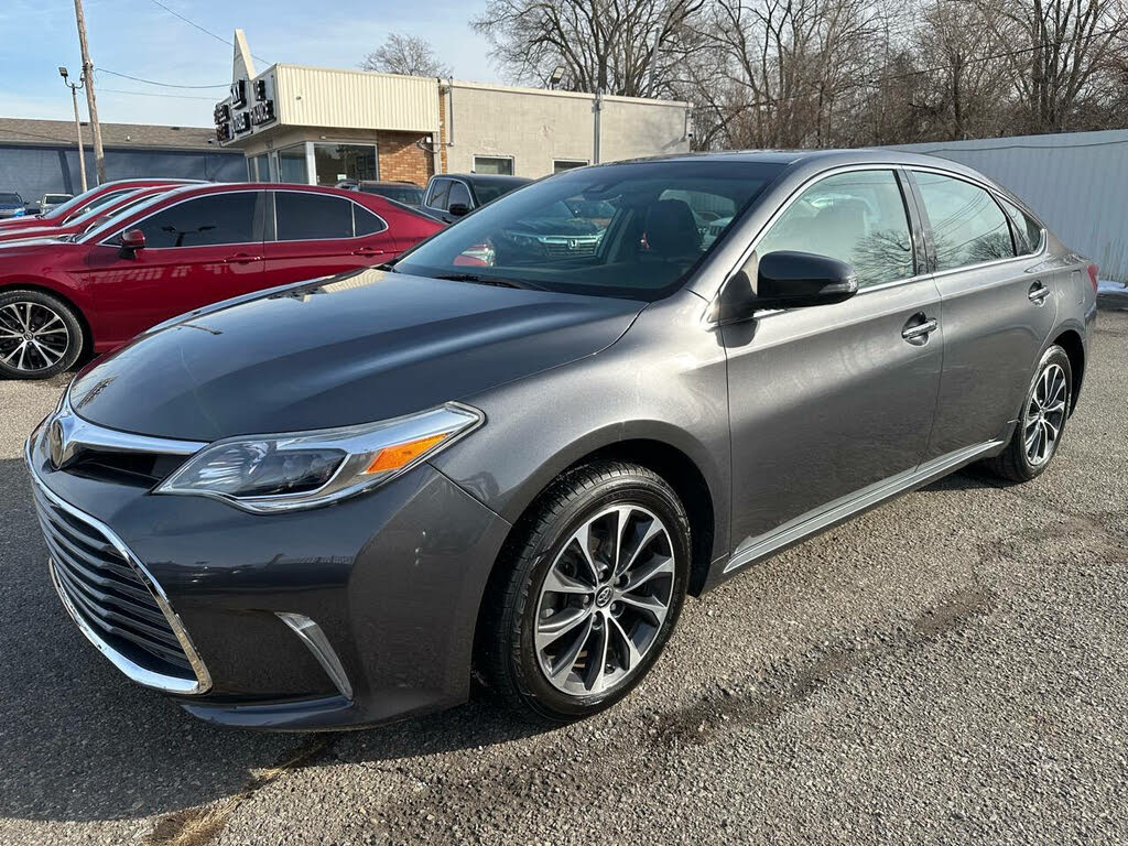 2018 Toyota Avalon XLE