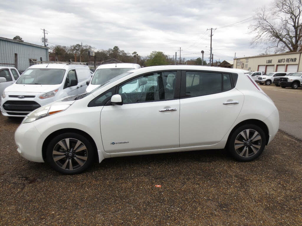 2016 Nissan LEAF SV