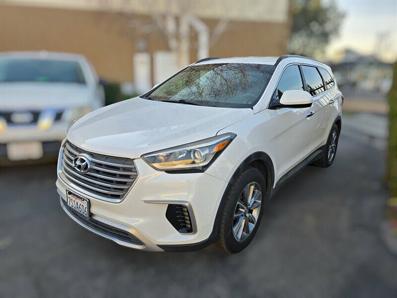 2017 Hyundai Santa Fe SE FWD