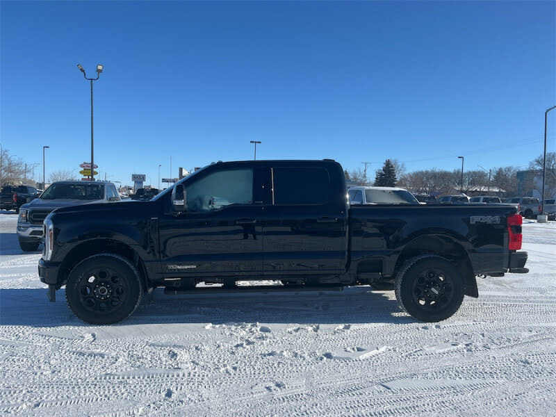 2025 Ford F-350 Super Duty Lariat Crew Cab 4WD