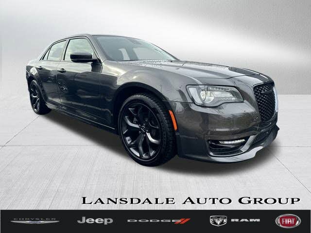 2023 Chrysler 300 Touring L RWD
