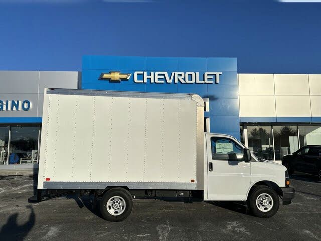 2024 Chevrolet Express Chassis 3500 Cutaway 139
