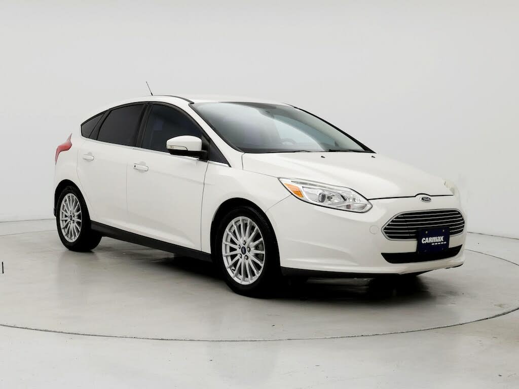 2014 ford focus electric hatchback sales