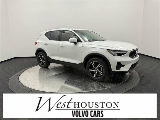 2025 Volvo XC40 B5 Core Bright Theme AWD